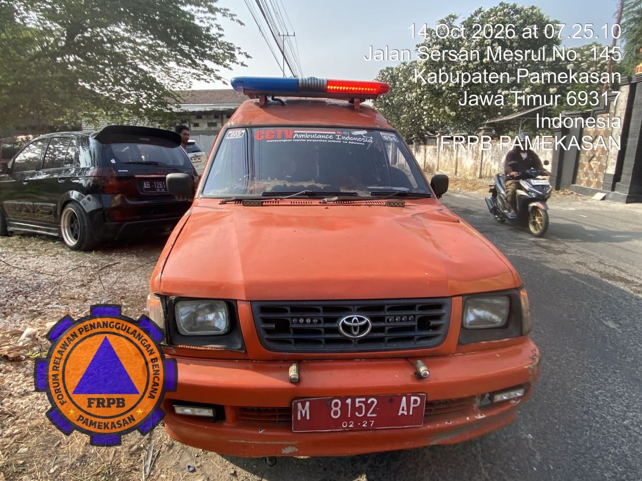 Pengantaran jenazah yang meninggal di dalam mobil saat perjalanan