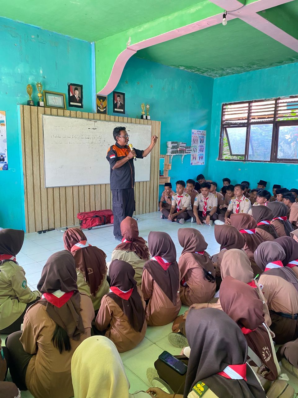 Sosialisasi pembentukan Satuan Pendidikan Aman Bencana